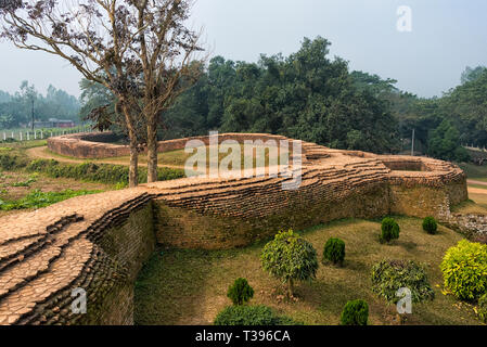 Ruines de Mahasthangarh, l'un des premiers sites archéologiques urbains au Bangladesh, Bogra Rajshahi, Division de District, Bangladesh Banque D'Images