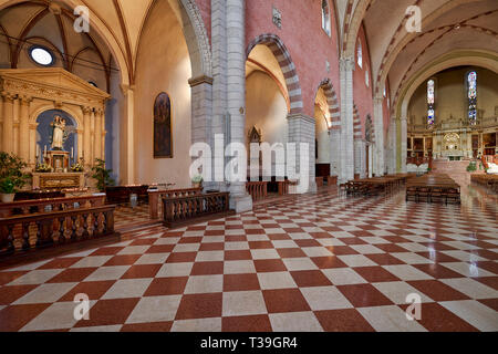 Vicenza, Vénétie, Italie. Vicence (en italien : Cattedrale di Santa Maria Annunziata, Duomo di Vicenza) est une cathédrale catholique romaine à Vicenza, Banque D'Images