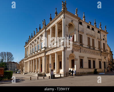 Vicenza, Vénétie, Italie. Le Palazzo Chiericati est un palais Renaissance à Vicenza (Italie du nord), conçu par Andrea Palladio. Banque D'Images