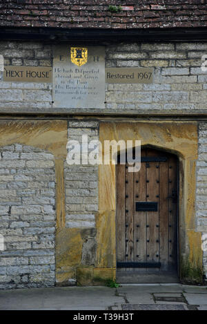 Somerton /ˈSʌmərtən/ est une ville et une paroisse civile dans le comté anglais de Somerset, Angleterre.La Croix de beurre et Marrket Square, et le White Hart Banque D'Images