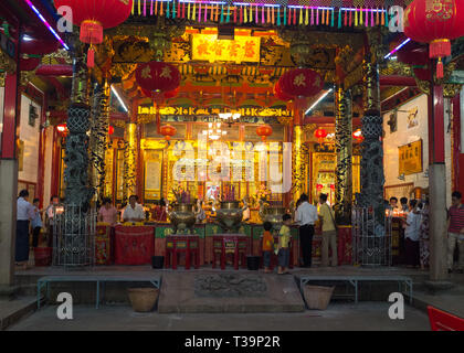 Célébration du Nouvel An chinois à la Kheng Hock Keong Temple, Temple Hokkien dans Chinatown, Yangon(Rangoon) , Myanmar (Birmanie) Banque D'Images