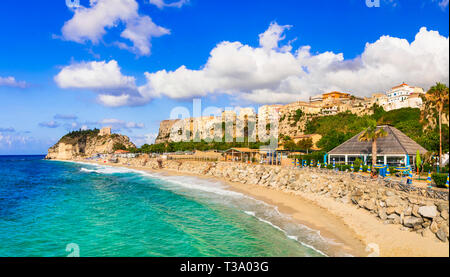 Belle Tropea village,vue panoramique,Calabre, Italie Banque D'Images