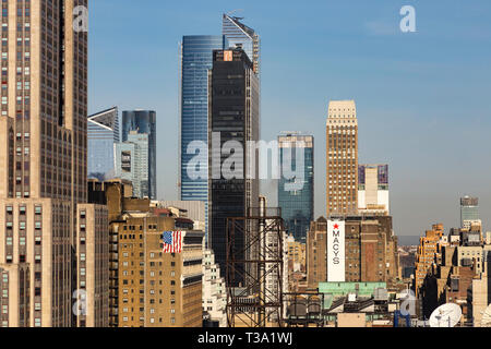 Chantiers d'Hudson Nouveaux bâtiments vus de l'East Side de Manhattan, New York, USA Banque D'Images