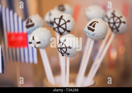 Des desserts cookies en marina de style. Cake pops Banque D'Images