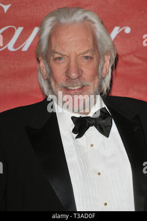 Donald Sutherland - 20e Ann. Du Festival du Film de Palm Springs à l'Palm Springs Convention Center.SutherlandDonald 77 Red Carpet Event, Vertical, USA, Cinéma, Célébrités, photographie, Bestof, Arts, Culture et divertissement, Célébrités Topix fashion / Vertical, Best of, événement dans la vie d'Hollywood, Californie - Tapis rouge et en backstage, USA, Cinéma, Célébrités, cinéma, télévision, Célébrités célébrités musique, photographie, Arts et culture, Bestof, divertissement, Topix headshot, vertical, une personne, à partir de l'an 2009, enquête tsuni@Gamma-USA.com Banque D'Images