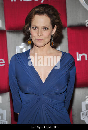 Sigourney Weaver - Style en partie après les Golden Globe Awards au Beverly Hilton à Los Angeles.WeaverSigourney 243 Red Carpet Event, Vertical, USA, Cinéma, Célébrités, photographie, Bestof, Arts, Culture et divertissement, Célébrités Topix fashion / Vertical, Best of, événement dans la vie d'Hollywood, Californie - Tapis rouge et en backstage, USA, Cinéma, Célébrités, cinéma, télévision, Célébrités célébrités musique, photographie, Arts et culture, Bestof, divertissement, Topix headshot, vertical, une personne, à partir de l'an 2009, enquête tsuni@Gamma-USA.com Banque D'Images