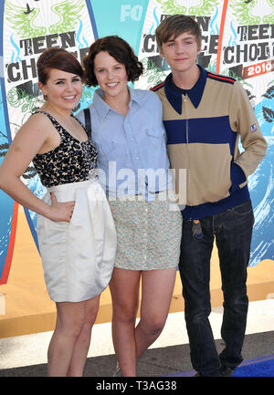 MaeWhitman   Ramos Sarah Miles Heizer Teen Choice Awards 2010 à la Gibson Amphitheatre à Los Angeles.MaeWhitman   Ramos Sarah Miles Heizer  186 cas à Hollywood Life - Californie, Red Carpet Event, USA, Cinéma, Célébrités, photographie, Bestof, Arts, Culture et divertissement, Célébrités, Mode Topix Meilleur de Hollywood, la vie, événement dans la vie d'Hollywood, Californie - Tapis rouge et en backstage, cinéma, télévision, célébrités, célébrités de la musique, des acteurs du Topix même film en salle, et la star ensemble. enquête de crédit, tsuni@Gamma-USA.com Tsuni / USA, 2010 - Groupe, télévision et film numéro cas Banque D'Images