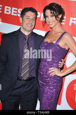 Jason Biggs, Shannon Elizabeth à l'American Reunion Premiere au Chinese Theatre de Los Angeles.une   Jason Biggs, Shannon Alexander  01 Événement dans la vie d'Hollywood, Californie - Red Carpet Event, USA, Cinéma, Célébrités, photographie, Bestof, Arts, Culture et divertissement, Célébrités, Mode Topix Meilleur de Hollywood, la vie, événement dans la vie d'Hollywood, Californie - Tapis rouge et en backstage, cinéma, télévision, célébrités, célébrités de la musique, des acteurs du Topix même film en salle, et la star ensemble. enquête de crédit, tsuni@Gamma-USA.com Tsuni / USA, 2012 - Groupe, télévision et film cast Banque D'Images