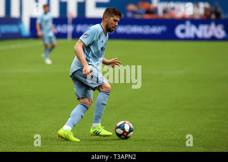 Cincinnati, Ohio, USA. Apr 7, 2019. Sporting KC's Andreu Fontas pendant un match de soccer MLS FC entre Cincinnati et Sporting Kansas City à Nippert Stadium à Cincinnati, Ohio. Kevin Schultz/CSM/Alamy Live News Banque D'Images