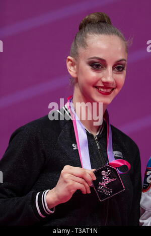 Pesaro, Italie. Apr 7, 2019. Kaleyn la Bulgarie Boryana durant la Coupe du Monde FIG de gymnastique rythmique individuel 2019 Pesaro Ball Cérémonie de remise des prix à l'Adriatic Arena à Pesaro, Italie, le 7 avril 2019. Credit : AFLO Co.,Ltd/Alamy Live News Banque D'Images