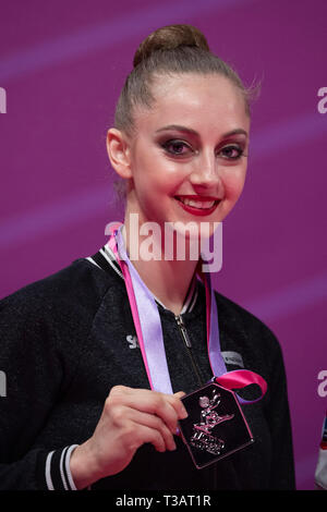 Pesaro, Italie. Apr 7, 2019. Kaleyn la Bulgarie Boryana durant la Coupe du Monde FIG de gymnastique rythmique individuel 2019 Pesaro Ball Cérémonie de remise des prix à l'Adriatic Arena à Pesaro, Italie, le 7 avril 2019. Credit : AFLO Co.,Ltd/Alamy Live News Banque D'Images