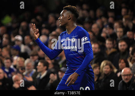 Londres, Royaume-Uni. 8Th apr 2019. Julien Hudson-Odoi les gestes de Chelsea. Premier League, Chelsea v West Ham United à Stamford Bridge à Londres le lundi 8 avril 2019. Cette image ne peut être utilisé qu'à des fins rédactionnelles. Usage éditorial uniquement, licence requise pour un usage commercial. Aucune utilisation de pari, de jeux ou d'un seul club/ligue/dvd publications. pic par Steffan Bowen Crédit : Andrew Orchard la photographie de sport/Alamy Live News Banque D'Images