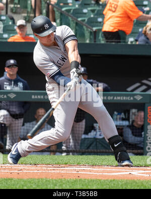 Baltimore, États-Unis d'Amérique. 07Th avr, 2019. Le joueur de premier but des Yankees de New York (45) Luc voit des chauves-souris dans la première manche contre les Orioles de Baltimore à l'Oriole Park at Camden Yards de Baltimore, MD, le Dimanche, Avril 7, 2019. Credit : Ron Sachs/CNP (restriction : NO New York ou le New Jersey Journaux ou journaux dans un rayon de 75 km de la ville de New York) | Conditions de crédit dans le monde entier : dpa/Alamy Live News Banque D'Images