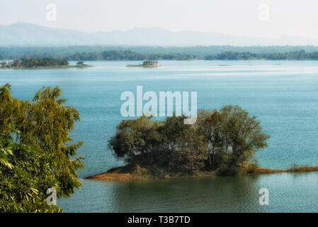 Paysage du Lac de Kaptai, Rangamati, la division de Chittagong, Bangladesh Banque D'Images