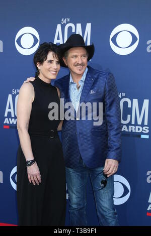 7 avril 2019 - Las Vegas, NV, USA - LAS VEGAS - 7 AVR : Guest, Kix Brooks à la 54e Academy of Country Music Awards au MGM Grand Garden Arena le 7 avril 2019 à Las Vegas, NV (crédit Image : © Kay Blake/Zuma sur le fil) Banque D'Images