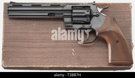 Les armes légères, revolver Colt Python, 1955 modèle, calibre .357 Magnum, Additional-Rights Clearance-Info-Not-Available- Banque D'Images