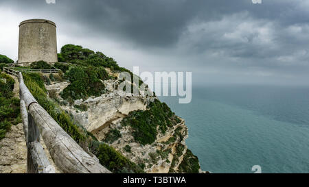 Tour Tajo large panorama sous la tempête à Barbate, Cadix Banque D'Images