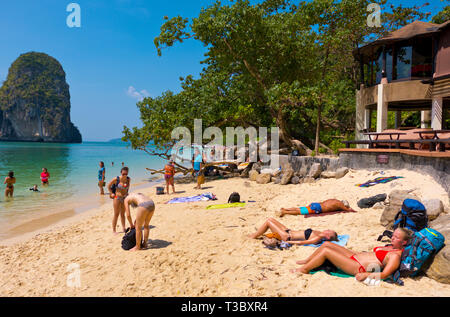 Ao Phra Nang Beach, Railay, province de Krabi, Thaïlande Banque D'Images