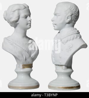 J Kaiser Franz Joseph et l'Impératrice Elisabeth d'Autriche, une paire de bustes en biscuit de porcelaine de Vienne, du ' Manufacture(1)855' et '(1)854'. L'empereur en uniforme avec des commandes, l'impératrice dans une robe avec une cape de fourrure. Les bases sont à la fois ronde vitrée, avec nom d'inscriptions (l'un de l'empereur complètement frotté) et golden rim (partiellement frotté). Imprimé sur le fond avec écusson autrichien coupé de marques, annonces '855' et '854' ainsi que le nombre '36' et '35'. 13.4 et 13.2 cm de hauteur. Rare et au début de bustes de la nouvelle mariée, j'Additional-Rights Clearance-Info-Not-Available- Banque D'Images