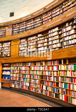 Intérieur de la rotonde à la Bibliothèque publique de Stockholm (Stadsbibliotek) conçu par Gunnar Asplund (1928), Sveavagen, Stockholm, Suède, Scandinavie Banque D'Images