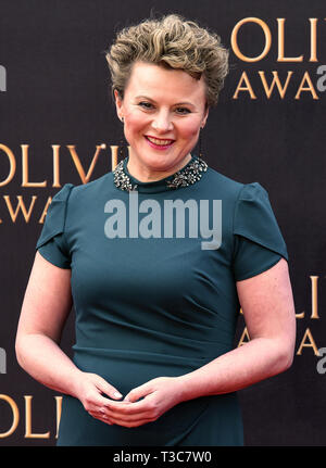 Monica Dolan vu sur le tapis rouge lors de l'Olivier Awards 2019 avec Mastercard au Royal Albert Hall à Londres. Banque D'Images