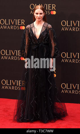 Rosalie Craig vu sur le tapis rouge lors de l'Olivier Awards 2019 avec Mastercard au Royal Albert Hall à Londres. Banque D'Images