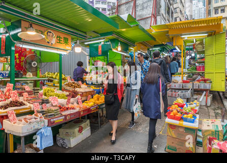 Des fruits et légumes sur le marché de décrochage sur Graham Street, Central district, l'île de Hong Kong, Hong Kong, Chine Banque D'Images