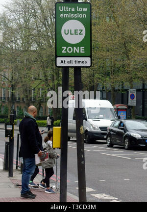 Ultra Low Emission Zone (ULEZ) est entré en vigueur dans la zone de péage urbain de Londres le 8 avril 2019 Banque D'Images