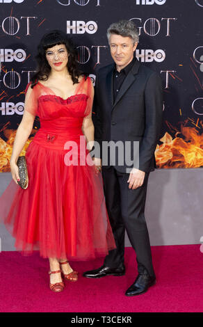 NEW YORK, NY 03 avril : Camille O'Sullivan et aide Gillen assister à HBO 'Game of Thrones' premiere saison finale au Radio City Music Hall, le 03 avril, 2019 Banque D'Images