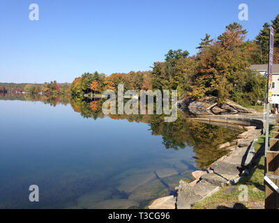 Feuillage d'automne réflexions dans le Vermont Banque D'Images