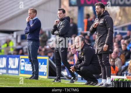 6 avril 2019, St Andrew's, Birmingham, Angleterre ; Sky Bet EFL Championship Birmingham City vs Leeds United ; Leeds Utd Manager Marcelo Bielsa de Leeds Utd et Garry Monk Manager de Birmingham City Watch l'action Credit : Gareth Dalley/News Images images Ligue de football anglais sont soumis à licence DataCo Banque D'Images