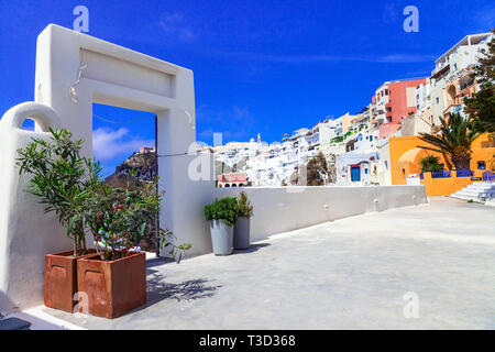 Vieilles rues de l'île de Santorini, Cyclades, Grèce Banque D'Images