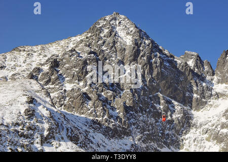 Les montagnes de Tatra, Pic Lomnicky (2634 mètres), en Slovaquie. Magas, Tátra csúcs Lomnici, Szlovákia. Banque D'Images