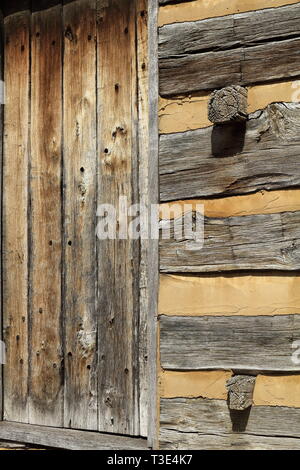 Le bois et le mortier de l'extérieur d'un pionnier américain Log Cabin Banque D'Images