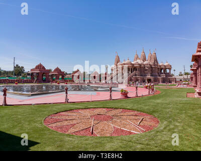 Le Chino Hills, MAR 31 : Vue extérieure de la célèbre temple BAPS Shri Swaminarayan Mandir le Mar 31, 2019 à Chino Hills, Los Angeles County, Californie Banque D'Images