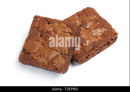 Des délicieuses tartes brownies isolé sur fond blanc Banque D'Images