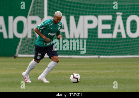 Sao Paulo, Brésil. 09 avr, 2019. Deyverson au cours de la formation de Palmeiras tenue à l'Académie de football situé dans le quartier de Barra Funda à São Paulo Crédit : Foto Arena LTDA/Alamy Live News Banque D'Images