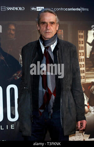 Rome, Italie. 09 avr, 2019. Acteur Jeremy Irons pose pour les photographes pendant la présentation du film documentaire du bicentenaire du musée du Prado à Madrid. Credit : insidefoto srl/Alamy Live News Banque D'Images