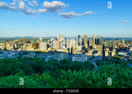 Vue du coucher de soleil du centre-ville de Montréal (du mont Royal). Québec, Canada Banque D'Images