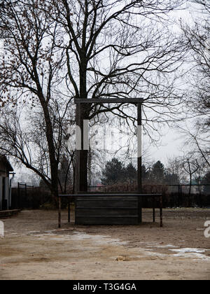 Potence utilisée pour l'exécution de Rudolf Höss, camp de concentration d'Auschwitz et la mort camp, Pologne Banque D'Images