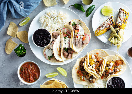 Variété d'aliments de rue mexicain Banque D'Images