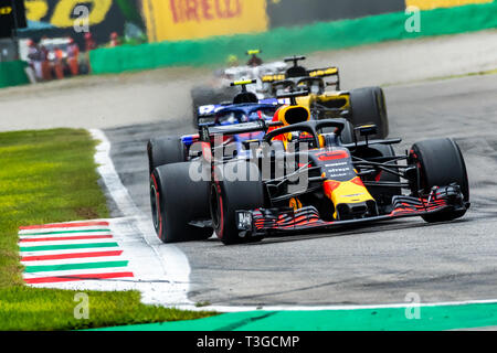 Monza/Italie - # 3 Daniel Ricciardo à travers le champ de charge pendant le Grand Prix d'Italie Banque D'Images