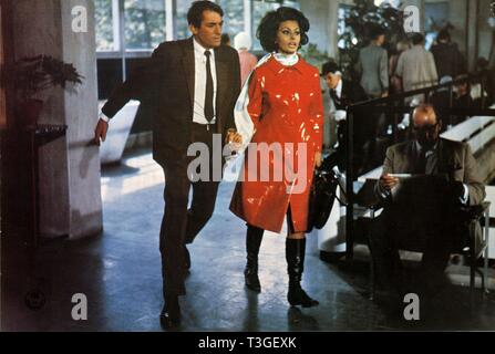 Arabesque Année : 1966 USA Réalisation : Stanley Donen Gregory Peck, Sophia Loren Banque D'Images