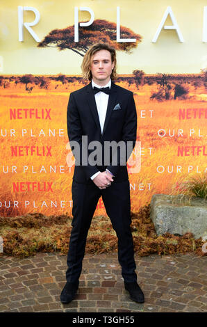 Dougie Poynter assister à la première mondiale de notre planète de Netflix, tenue au Musée d'Histoire Naturelle de Londres. Banque D'Images