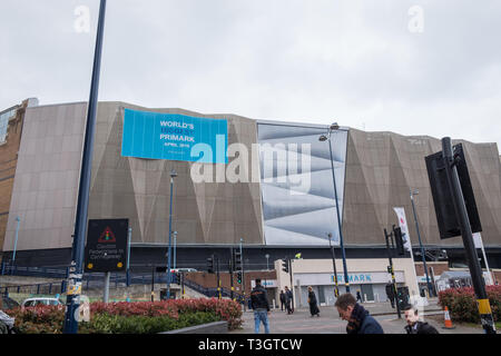 Le nouveau Primark store qui a ouvert ses portes en centre-ville de Birmingham, le 11 avril 2019 est le plus grand Primark dans le monde. Banque D'Images