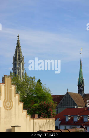 Vue sur les toits de la vieille ville historique de la cathédrale de Constance au lac de Constance, Baden-Wurttemberg, Allemagne, Europe. Banque D'Images