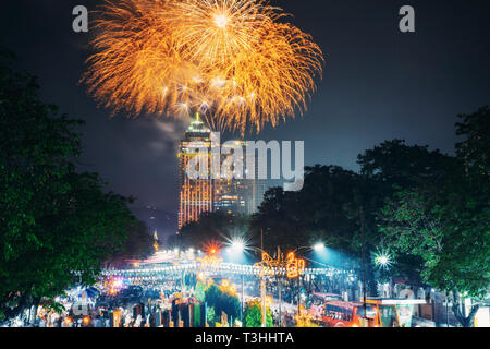 D'artifice sur Sinulog Festival dans la ville de Cebu, Philippines Banque D'Images