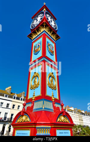 Le Jubilé classé Grade II Tour de l'horloge sur l'esplanade de Weymouth, Dorset, a été construite et érigée en 1888 pour commémorer le jubilé de la reine Victoria Banque D'Images