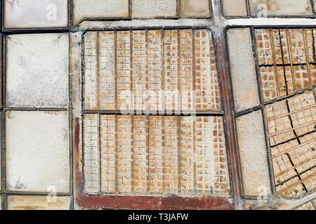 L'usine d'extraction de sel, Salinas de Janubio, près de Yaiza, drone abattu, Lanzarote, îles Canaries, Espagne Banque D'Images