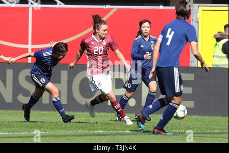 Paderborn, Allemagne. 09 avr, 2019. firo : 09.04.2019, Football, 2018/2019, Landerrspiel test match Femmes Femmes Allemagne - Japon Lina Magull duels | Conditions de crédit dans le monde entier : dpa/Alamy Live News Banque D'Images